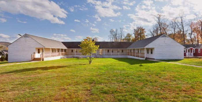 Eastover Estate And Eco Village Lenox Exterior photo